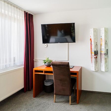 Stadthotel Giengen Ґінґен-ан-дер-Бренц Екстер'єр фото