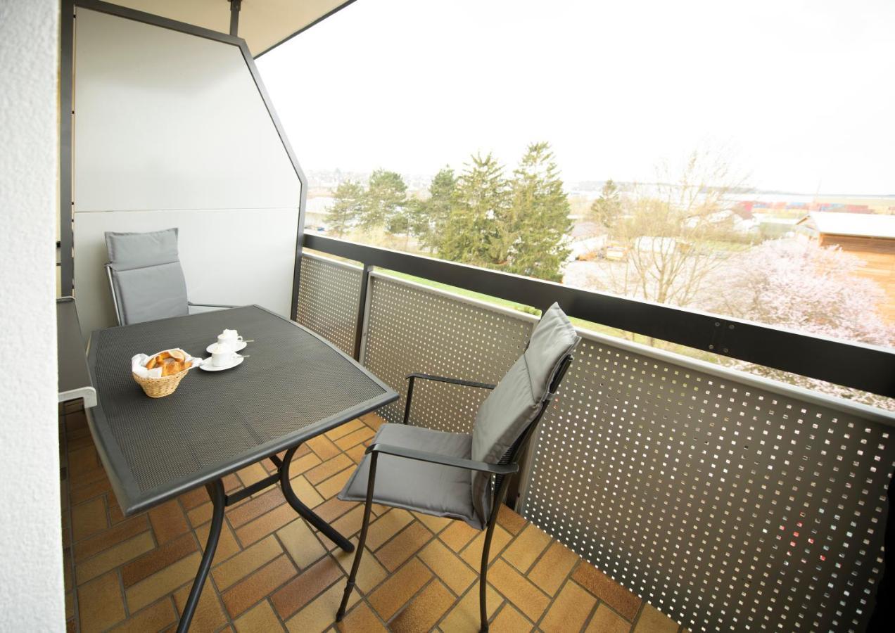 Stadthotel Giengen Ґінґен-ан-дер-Бренц Екстер'єр фото