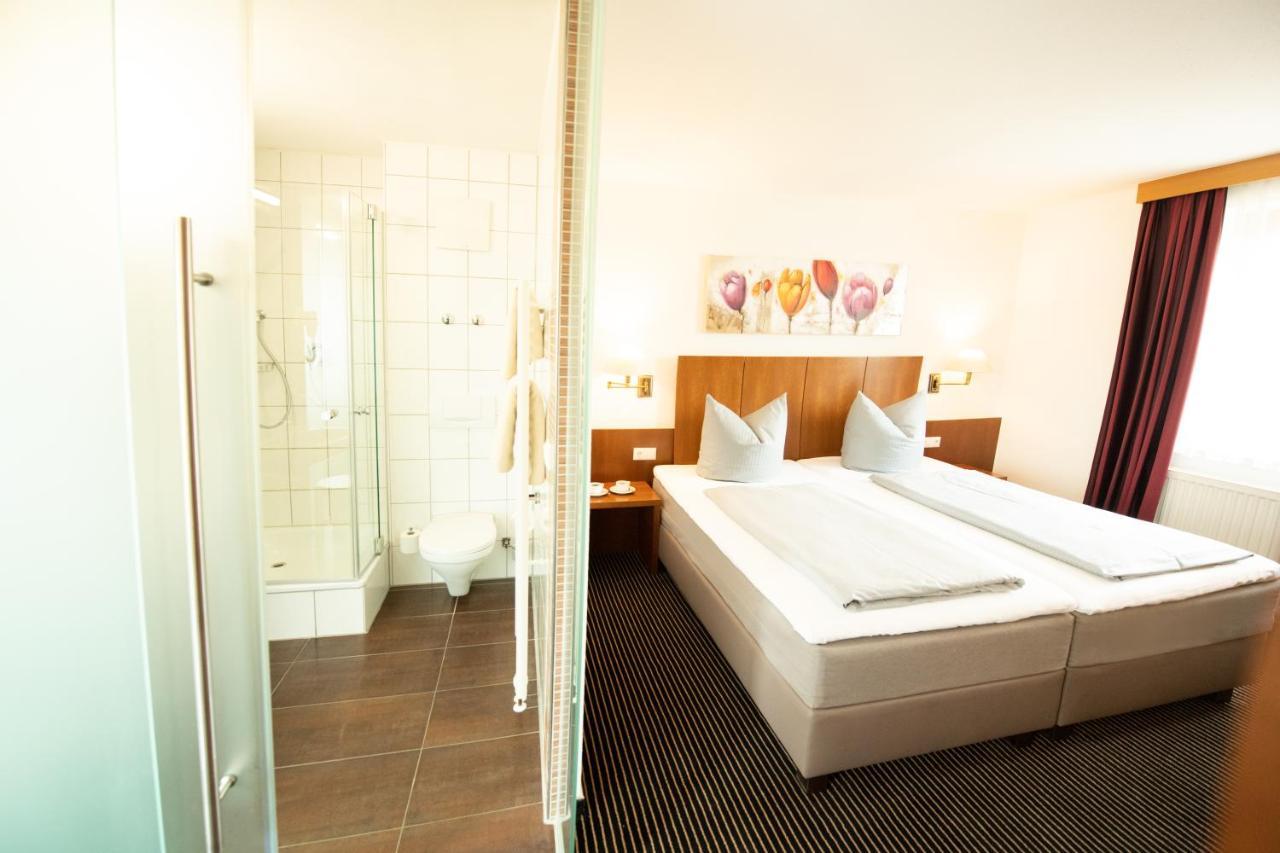 Stadthotel Giengen Ґінґен-ан-дер-Бренц Екстер'єр фото