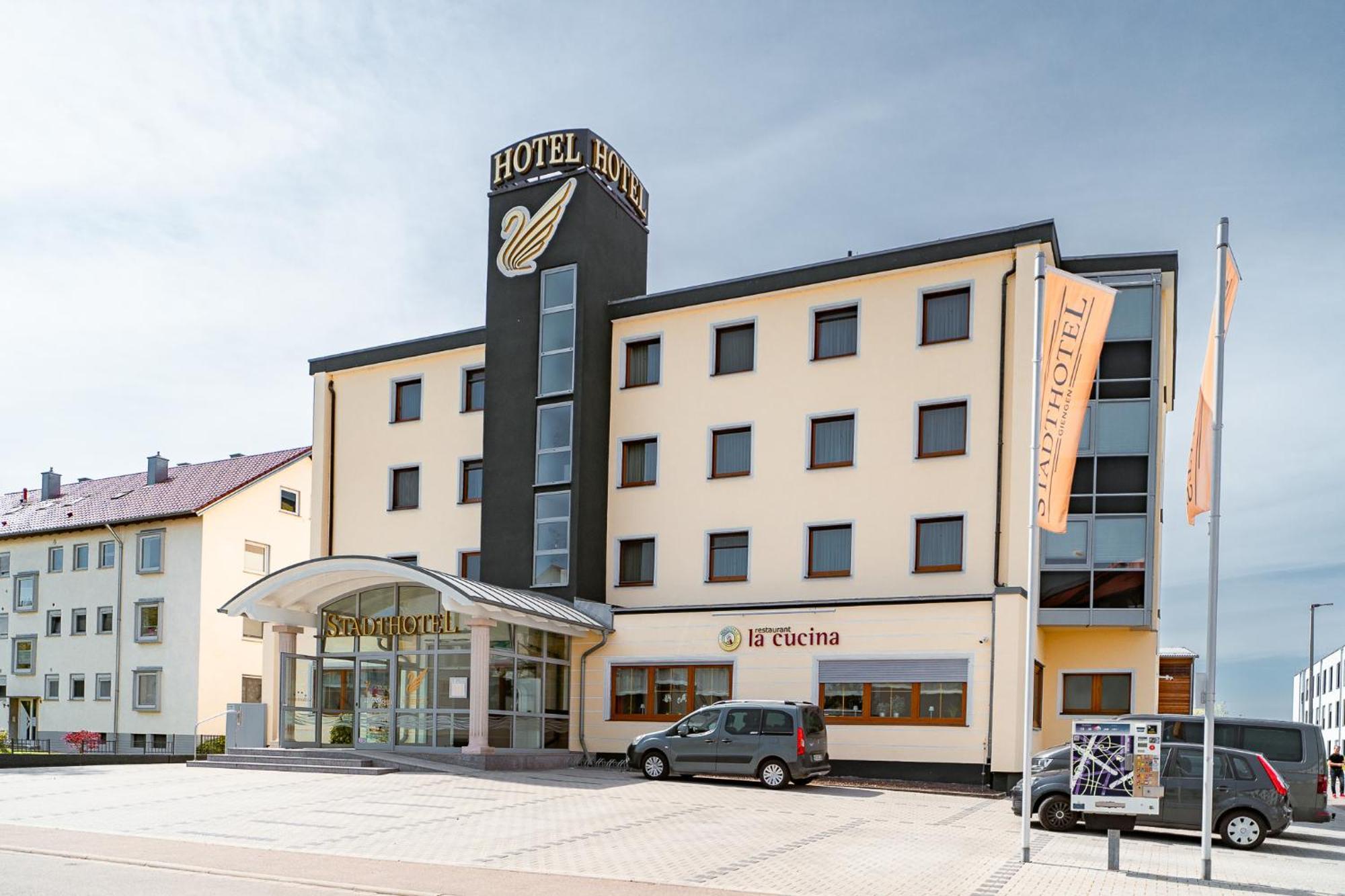 Stadthotel Giengen Ґінґен-ан-дер-Бренц Екстер'єр фото